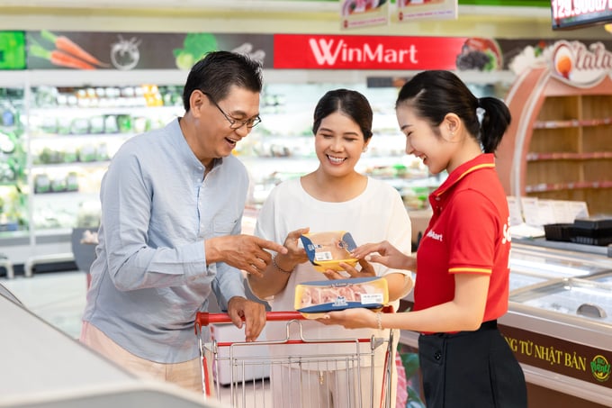 Giá cả phải chăng, đảm bảo chất lượng, người tiêu dùng tin tưởng mua sắm tại WinMart.