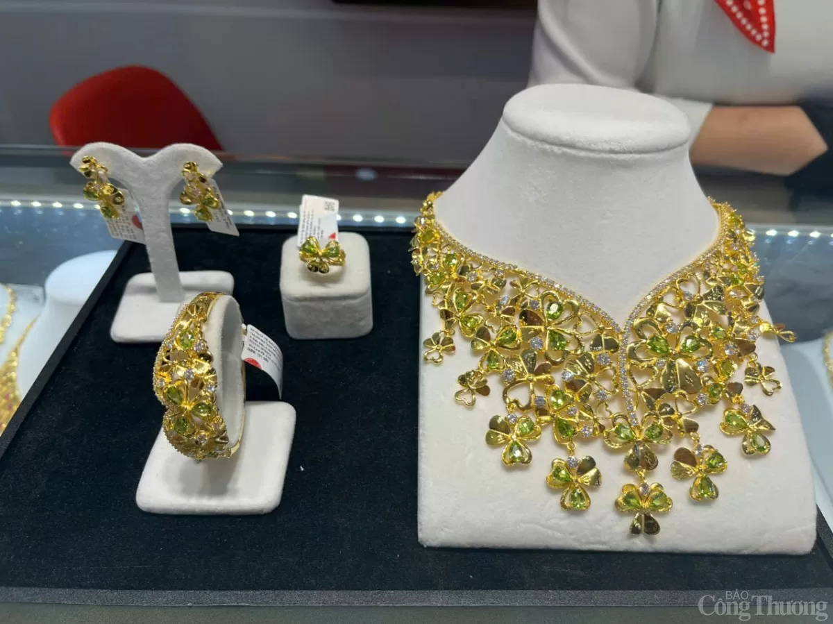 Giá vàng hôm nay 17/01/2025