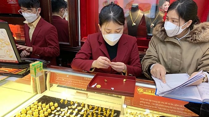 Bảng giá vàng hôm nay 21/10/2025 tại SJC, Mi Hồng, DOJI, PNJ, Phú Quý, BTMC