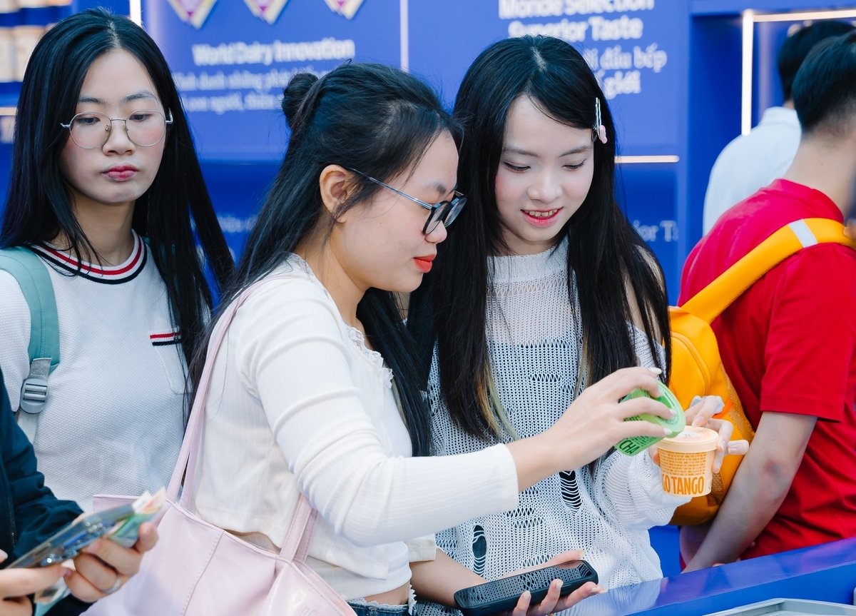 Các sản phẩm mới của Vinamilk tạo ra xu hướng mới, thu hút người tiêu dùng trải nghiệm. Ảnh: Vi Nam.